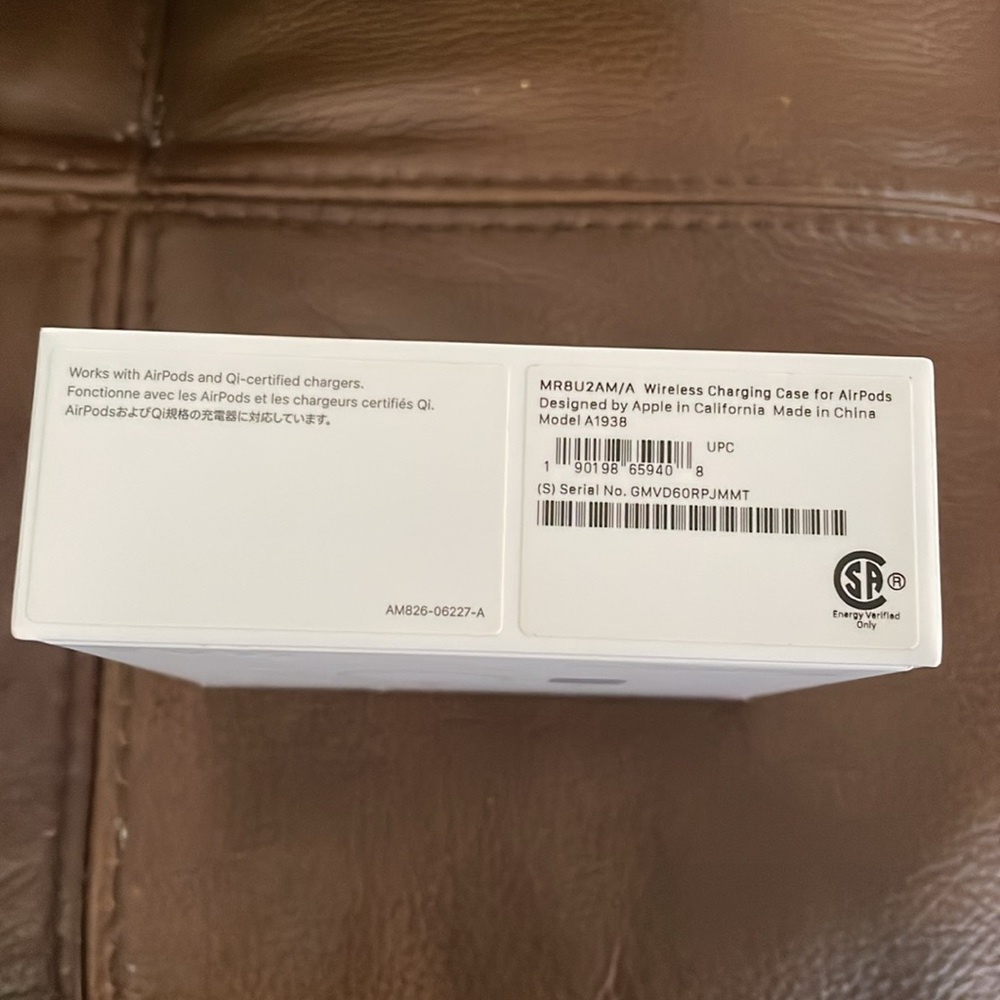 Apple AirPods Charging Case in White  Generation 1/2 Used - Picture 6 of 7